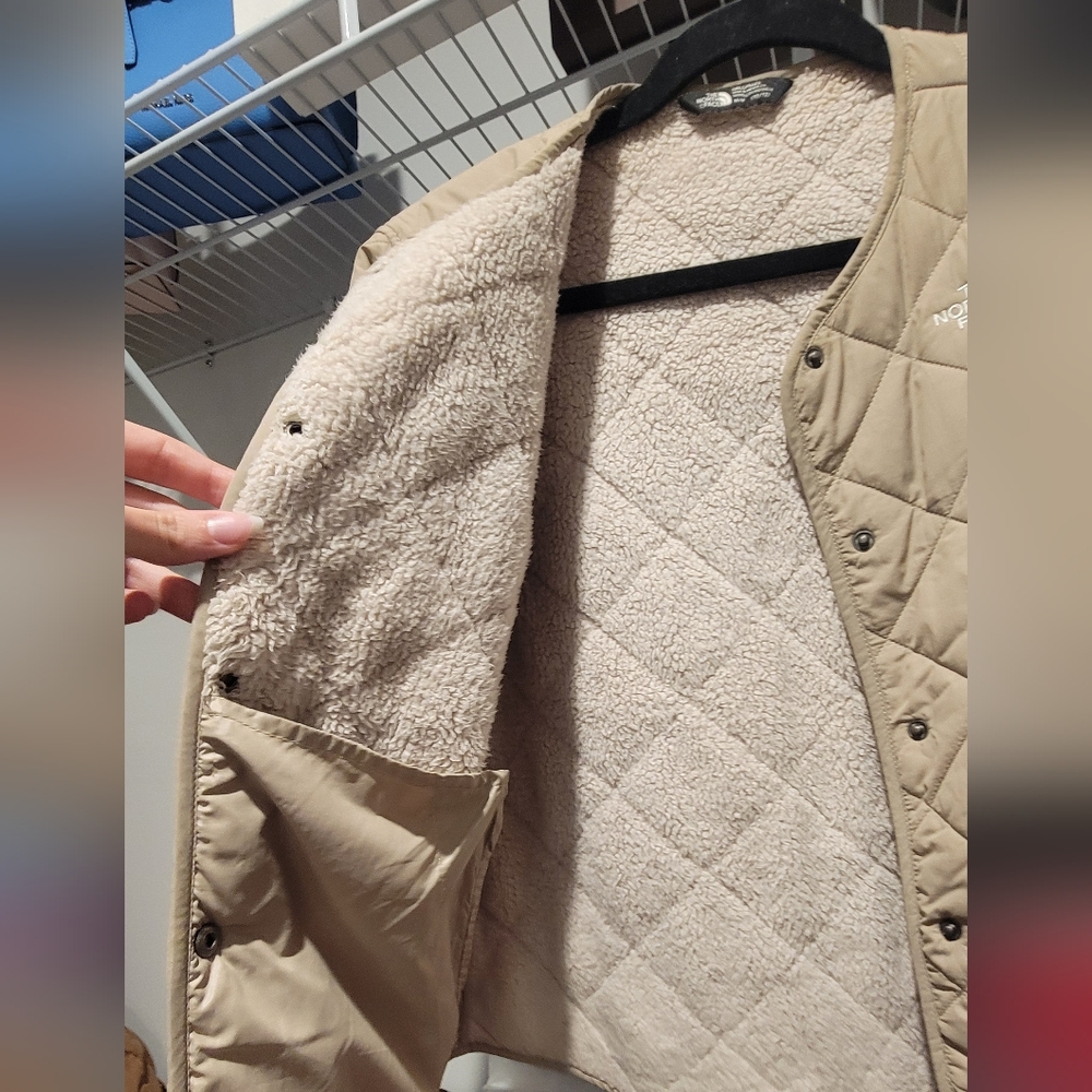 North Face Jacket Girl's size MM 10/12 - Picture 4 of 5